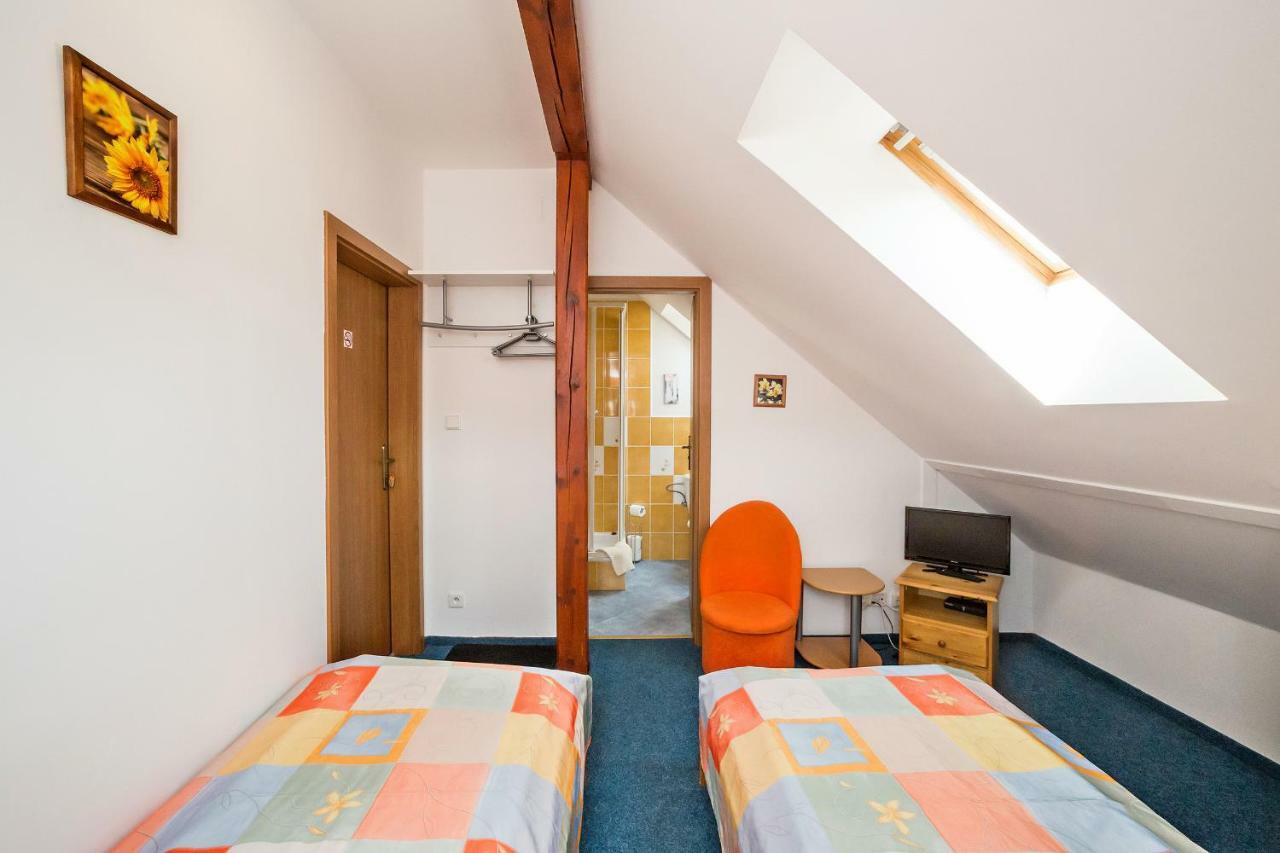 Oto Apartment *